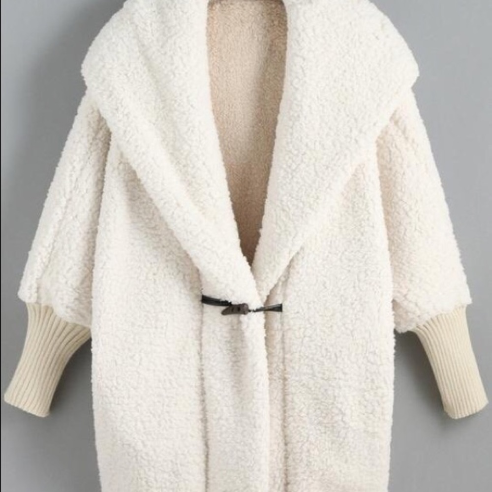 Traveling Khaki Faux Fur Coat. (Button)